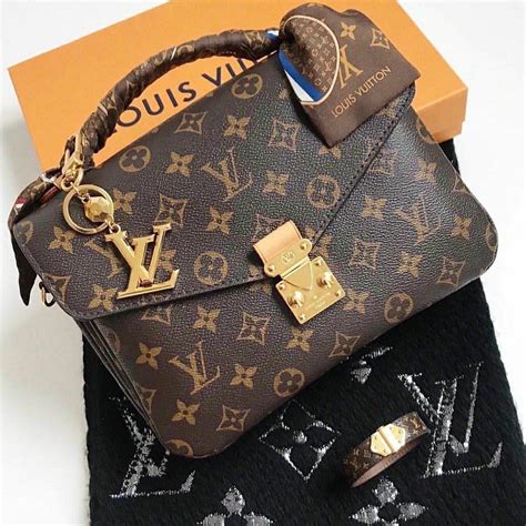 chanel cheapest fake bag